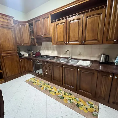 Apartment The House Of Peppe&luisa Sorrento